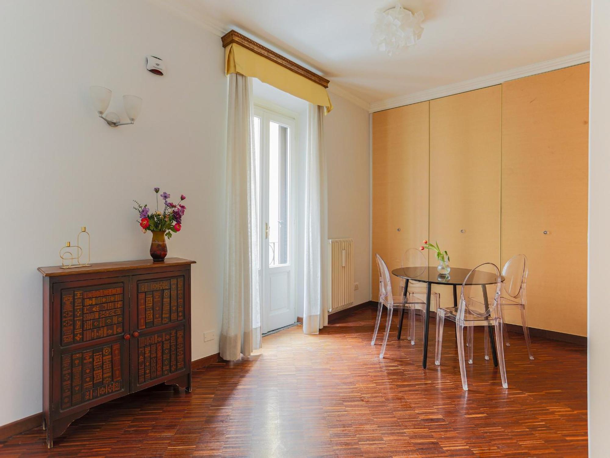 The Best Rent - Spacious One-Bedroom Apartment Near The Columns Of San Lorenzo Milano Eksteriør billede