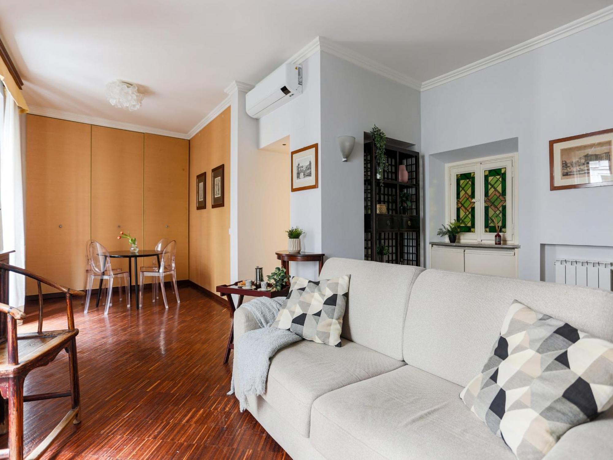The Best Rent - Spacious One-Bedroom Apartment Near The Columns Of San Lorenzo Milano Eksteriør billede